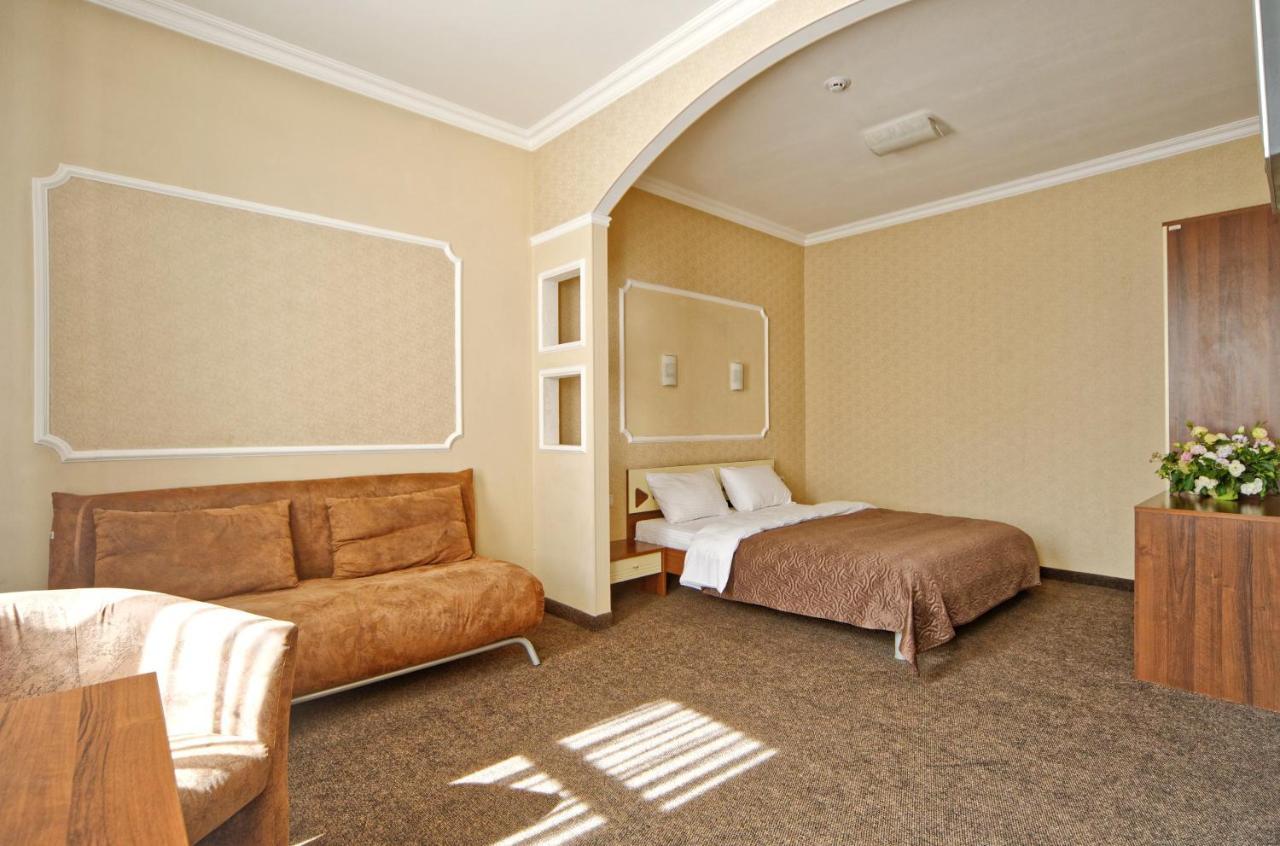 Atrium Hotel Odessa Exterior foto
